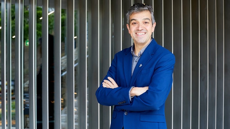 Ferrán Centelles, sumiller de formación que formó parte del equipo de El Bulli y colaborador de www.jancisrobinson.com