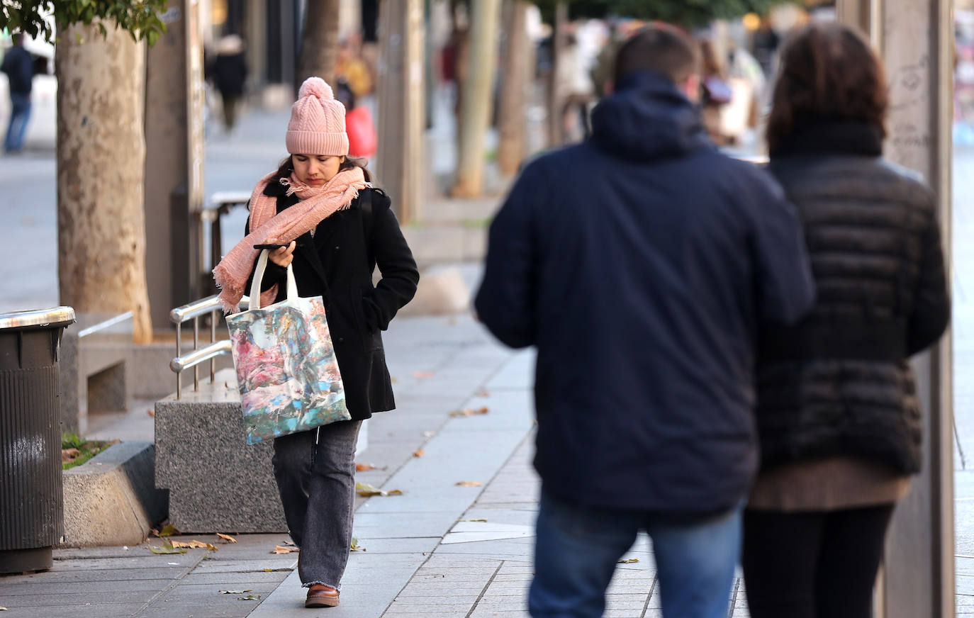 El frío extremo se cuela en las calles de Córdoba, en imágenes