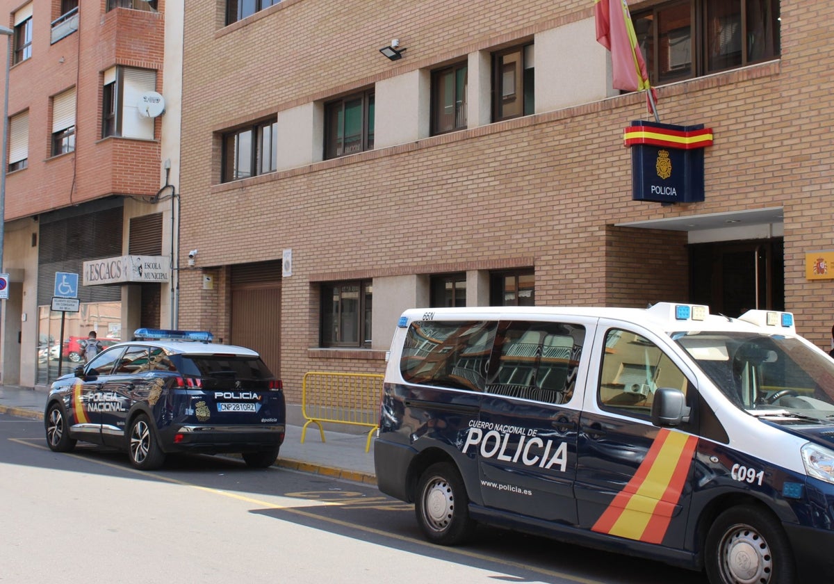 Imagen de archivo de la comisaría de la Policía Nacional en Alzira (Valencia)