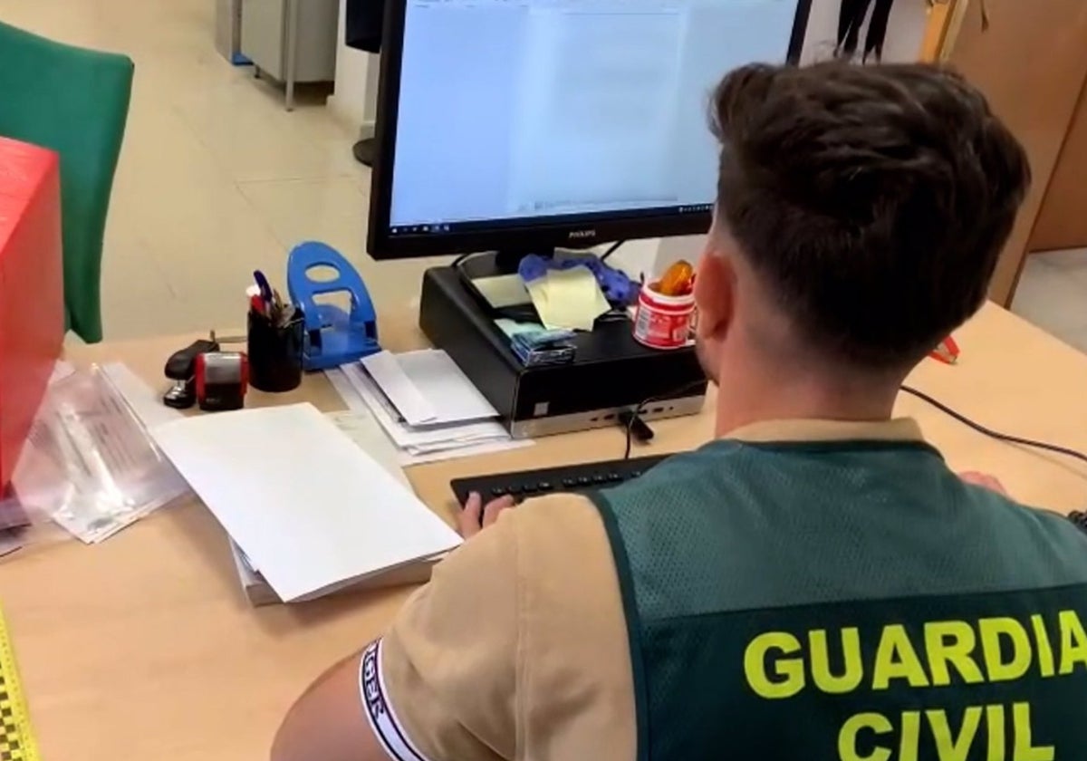 Un agente de la Guardia Civil, en una imagen de archivo