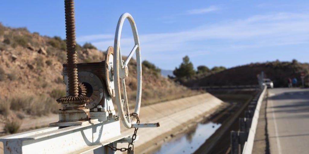 La cuenca del Segura agoniza al caer su reserva hídrica al 21% mientras se recargan los embalses del Tajo y se recortará el trasvase