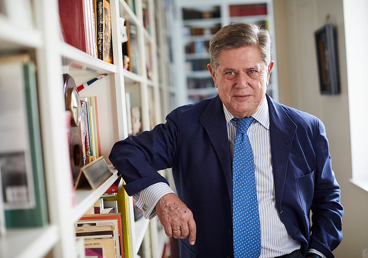 Federico Trillo posa para ABC en una entrevista