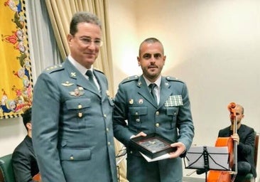 El teniente coronel de la Guardia Civil David Oliva, un «depredador de narcos» condecorado por todos al que frenó una denuncia cuya veracidad investiga un juez