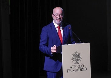 El delegado del Gobierno en Madrid carga contra Ayuso por su viaje a Perú y presiona para reunirse con la Comunidad y el Ayuntamiento