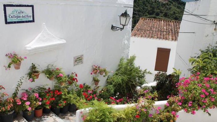 Una de las calles de Casares