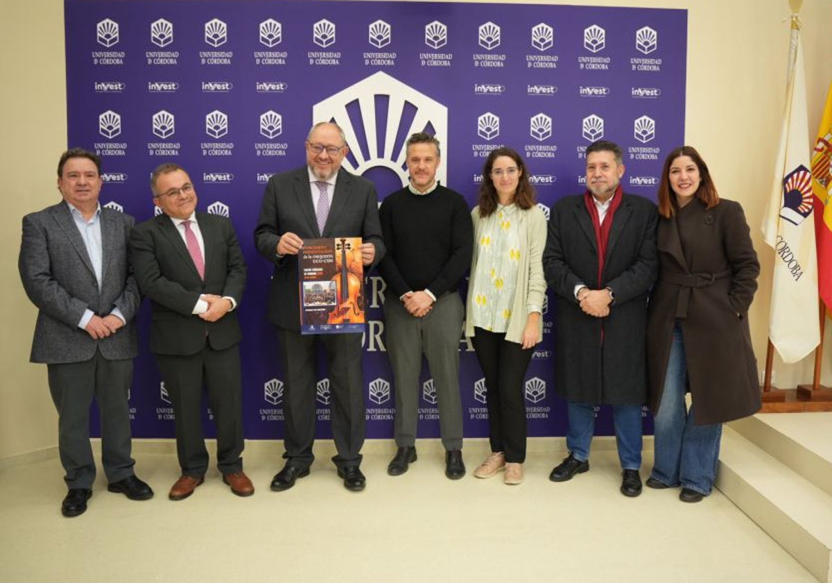 Autoridades en la presentación de la nueva orquesta