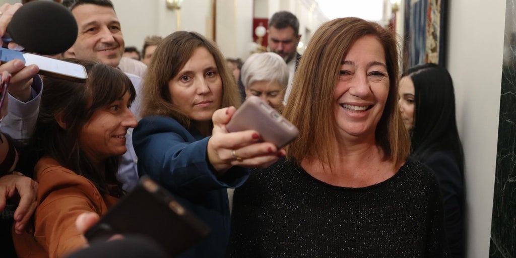 La moción de Junts eleva el descrédito institucional de Francina Armengol