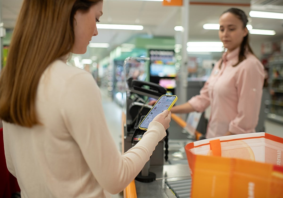 Consum entregó 69,8 millones de euros en cheques y descuentos en 2024, un 6,3% más que en 2023