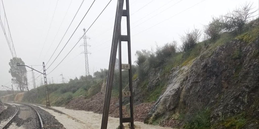 Las fuertes lluvias dejan medio centenar de incidencias e inundaciones sobre todo en la provincia de Huelva