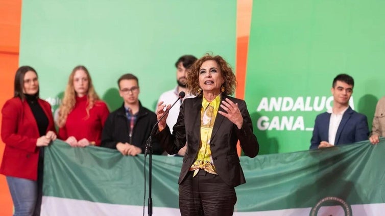 María Jesús Montero: «Se meten con el acento de las mujeres andaluzas porque creen que somos menos»