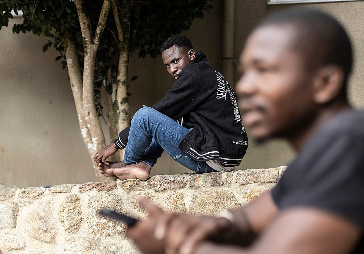 Indignación en el Gobierno de Azcón con el Ministerio de Elma Saiz: «Ponen en riesgo la atención con garantías de los inmigrantes»