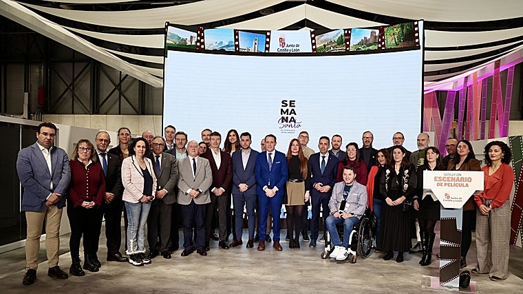 Presentación de la Semana Santa y una Valladolid de cine por el presidente de la Diputación de Valladolid, Conrado Íscar