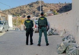 Tres heridos por arma blanca en un ajuste de cuentas entre clanes rivales de Granada y Gerona