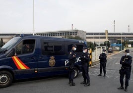 La Audiencia Nacional acerca al banquillo a ocho investigados por la venta irregular de las plantas de Alcoa en La Coruña y Avilés