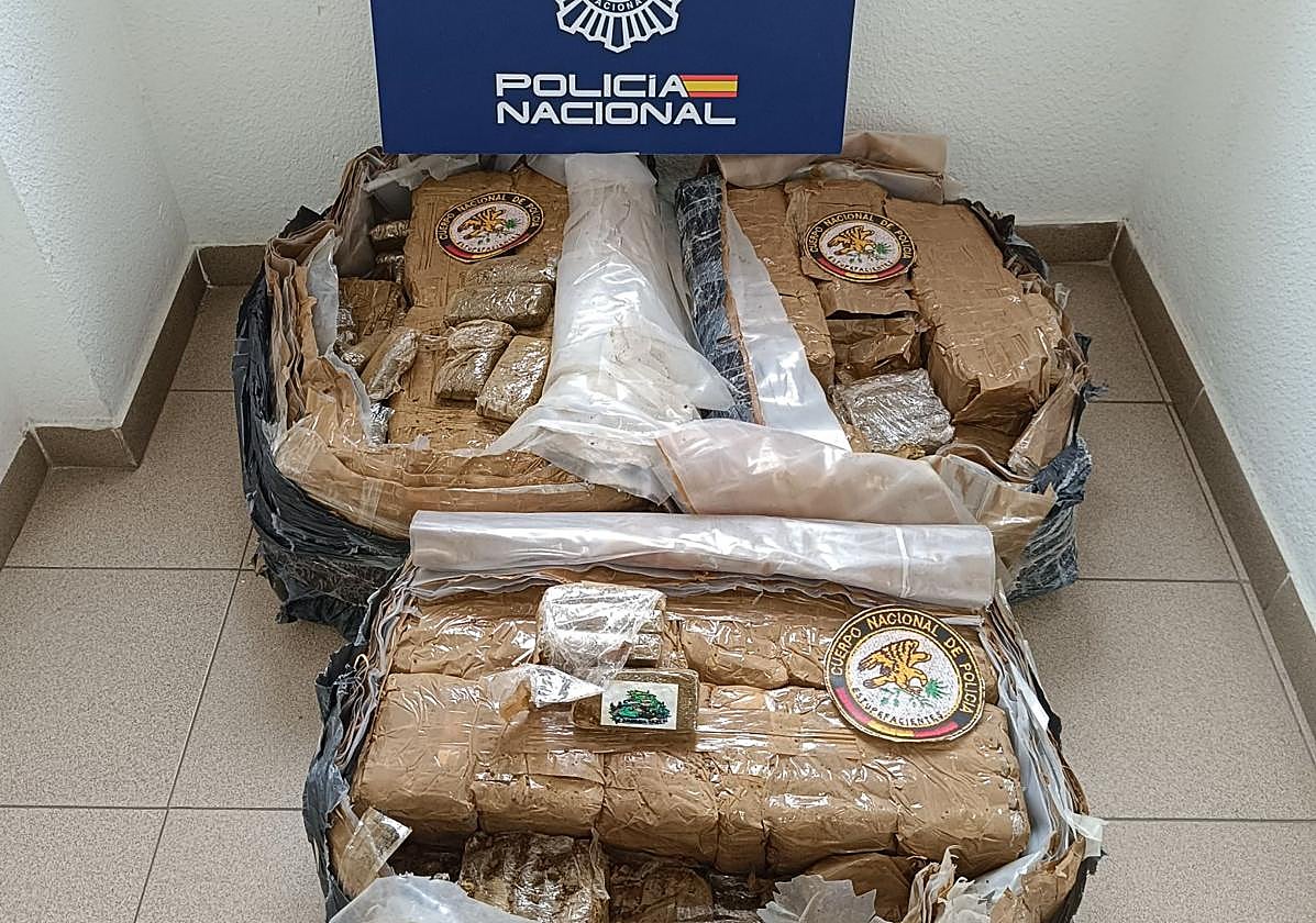 Hachís intervenido por la Policía Nacional.