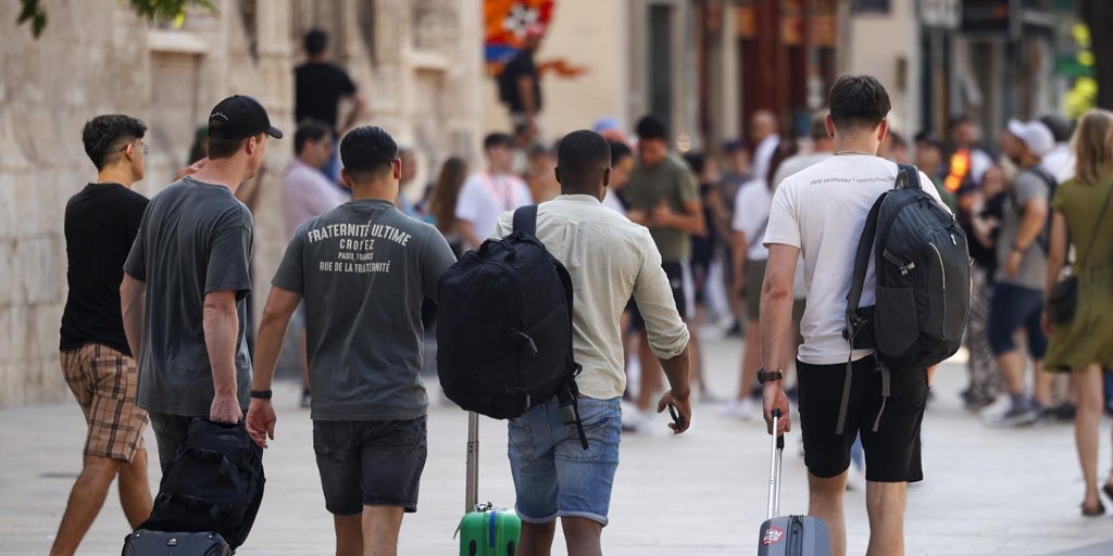 Récord de turistas en la Comunidad Valenciana con más de 31 millones pernoctaciones en hoteles