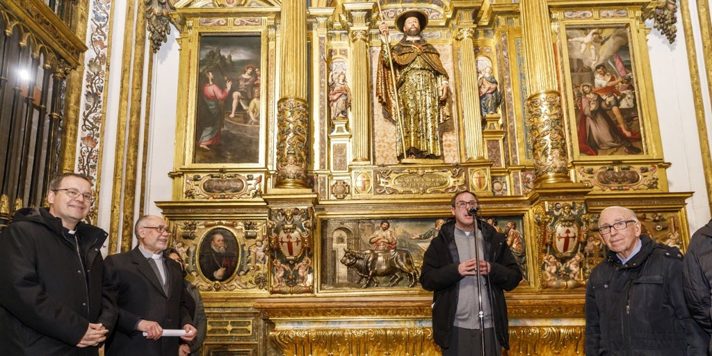 La pelota de cuero y la valiosa moneda de oro que se 'escondían' en la Catedral de Segovia