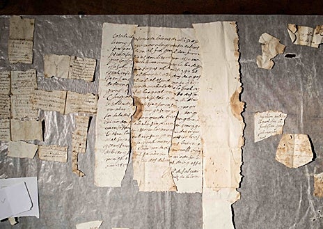 Imagen secundaria 1 - Sobre estas líneas, algunos de los objetos encontrados