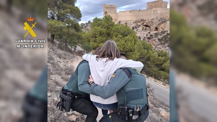 El auxilio de la Guardia Civil a una senderista alemana herida en Alicante: más de dos horas sin poder moverse