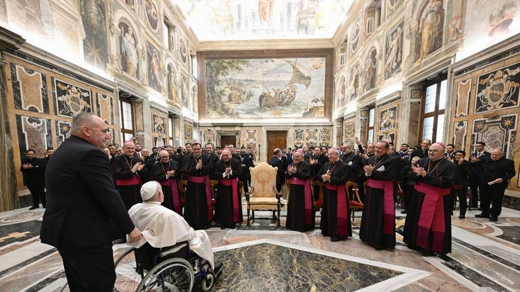 El Papa Francisco pide apoyar a la «gente rota» de Valencia tras la dana: «No podemos consolarles desde el buenismo»