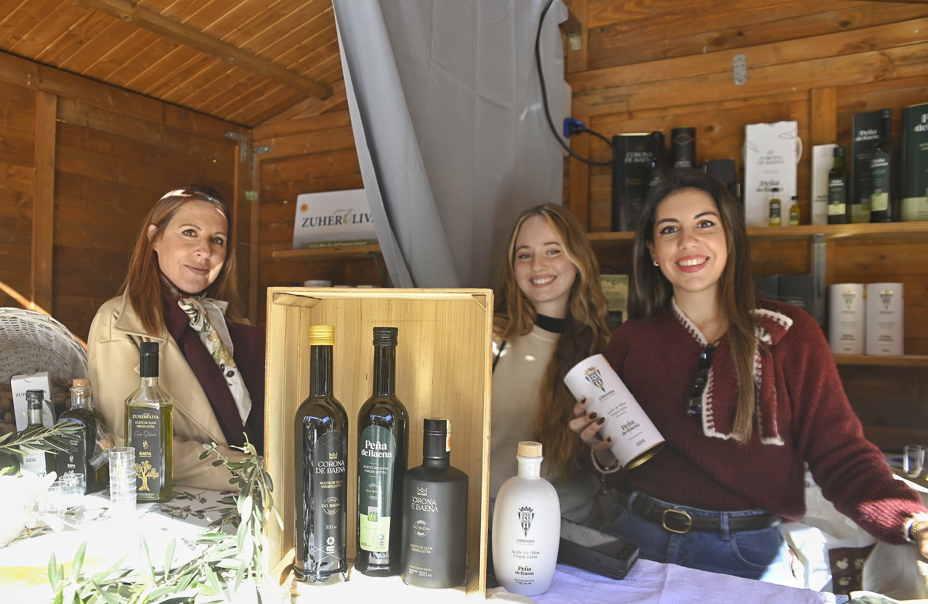 Toma pan y moja: así se vive en Las Tendillas el festival del aceite de oliva virgen extra de Córdoba