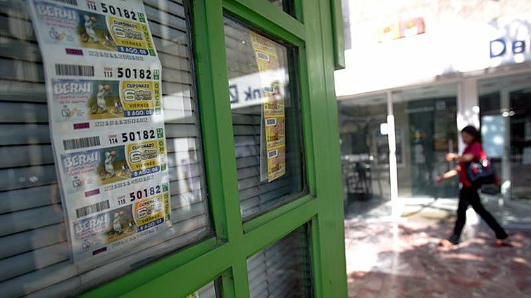 Gana 400.000 euros en el Cupón de la ONCE y tras dos años sin poder cobrar desiste del pleito por temor a las costas