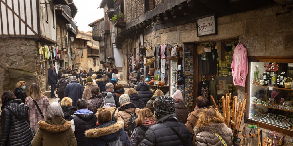 Castilla y León bate en 2024 récords históricos de viajeros y pernoctaciones en turismo rural