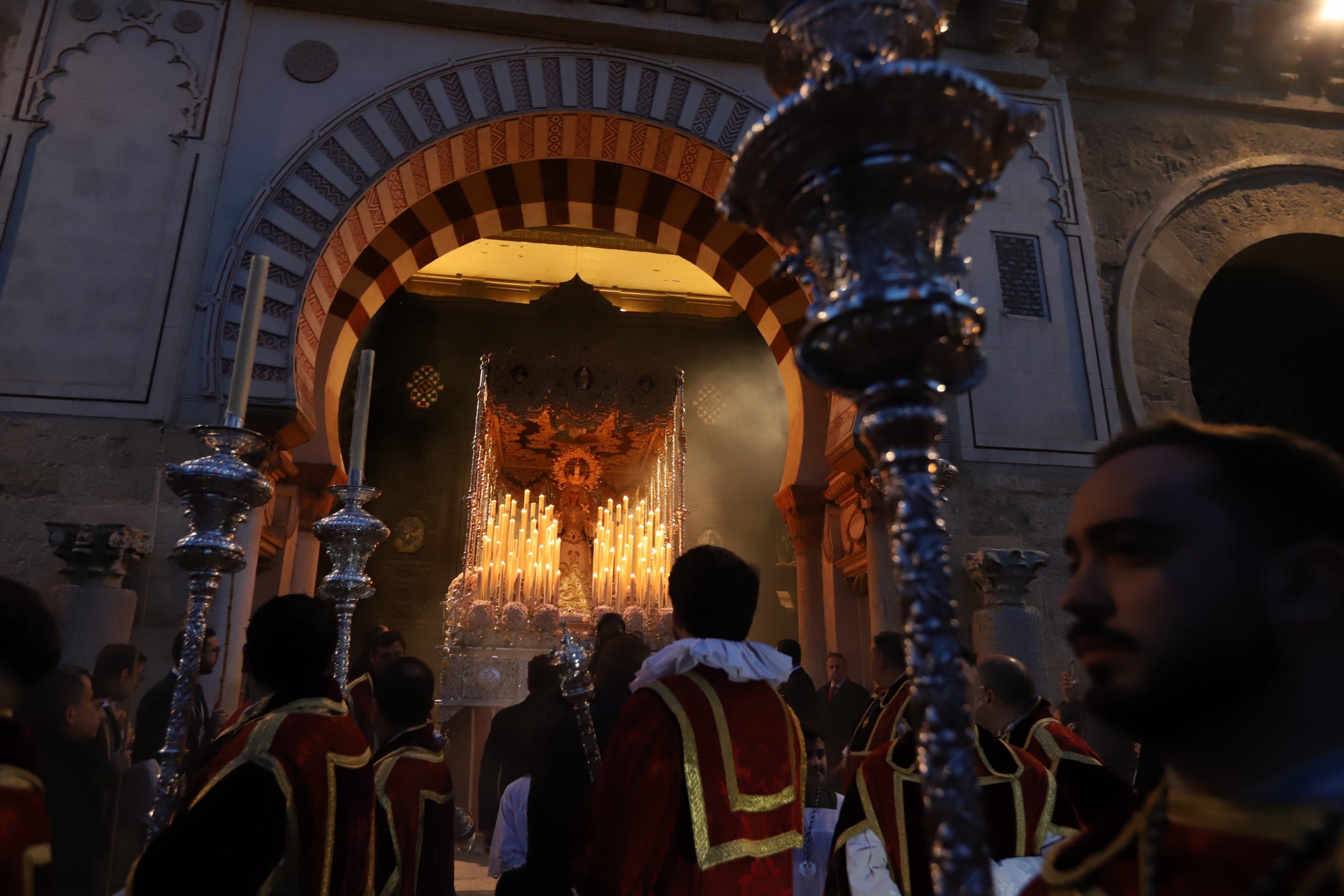 La procesión de la Virgen de la Candelaria de Córdoba, en imágenes