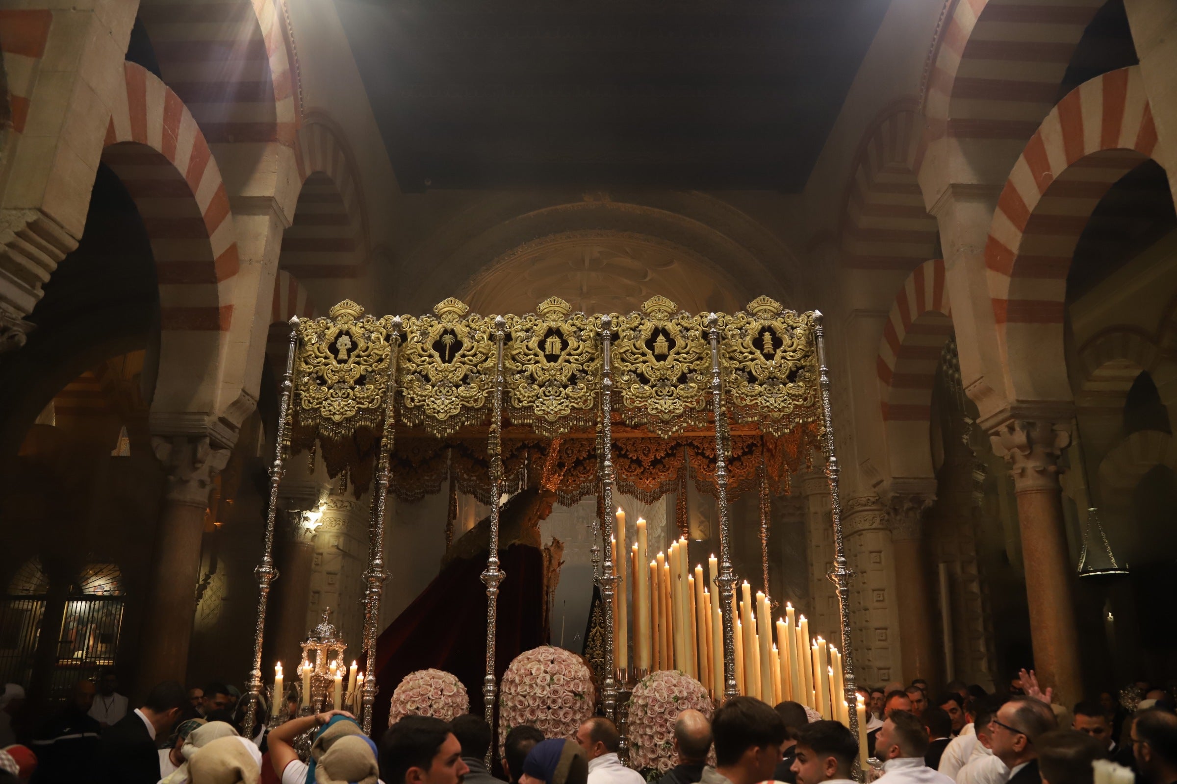 La procesión de la Virgen de la Candelaria de Córdoba, en imágenes