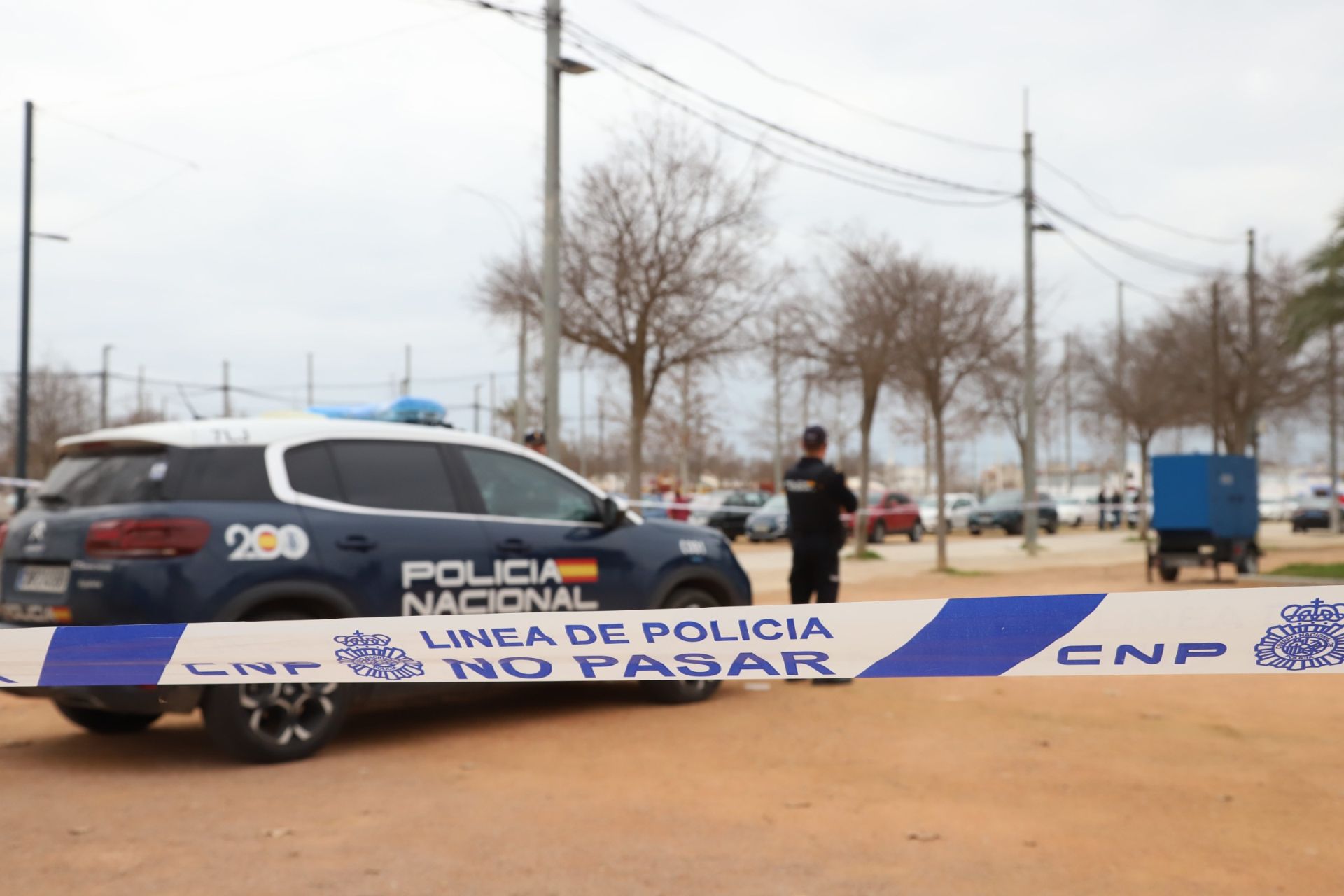 La Policía Nacional blinda el Arenal en Córdoba tras la muerte de un menor, en imágenes