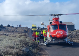 Rescatado en estado grave un turista alemán al que arrastró el mar en El Hierro