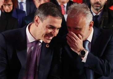 El líder socialista acumulaba en febrero once meses sin someterse al control del Senado: tampoco irá al pleno del próximo martes
