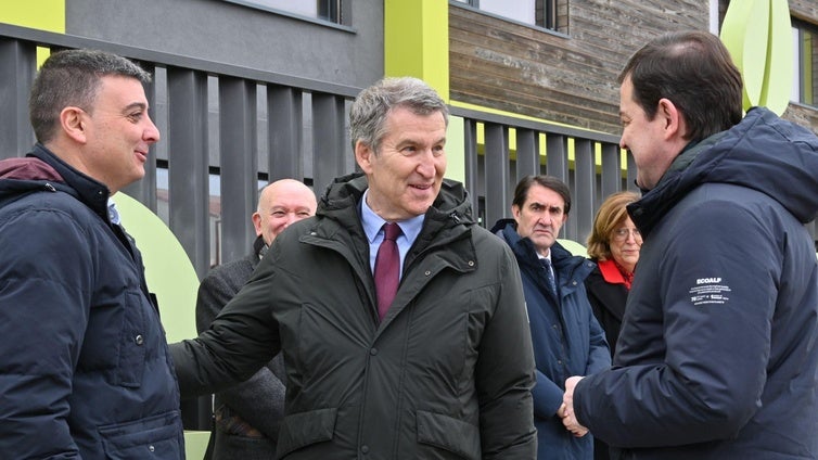 Feijóo ironiza con la marcha del hermano del presidente: «Ha dimitido un Sánchez Pérez-Castejón, por algo se empieza»