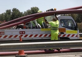 Tres heridos tras una colisión entre tres furgonetas y dos camiones en la A-4 en Córdoba