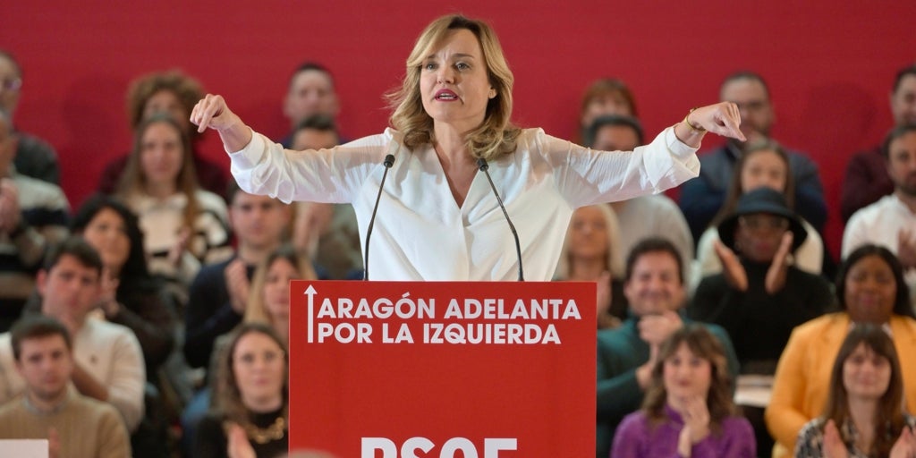 Alegría define la oposición de Vox como un «todo por la pasta» y la del PP como un «pollo sin cabeza»