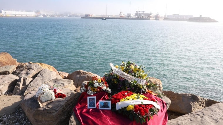 Homenaje a los guardias civiles asesinados hace un año