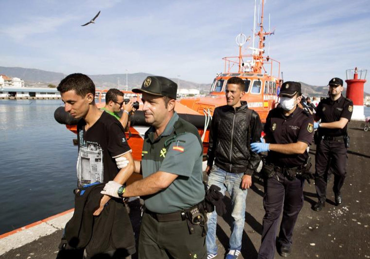 Agentes de la Guardia Civil y de la Policía Nacional