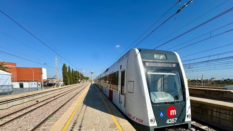 Metrovalencia recupera la frecuencia habitual de sus líneas reducida por la dana