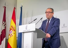 Castilla-La Mancha pide a Sánchez un fondo adicional para la despoblación y la condonación de la deuda