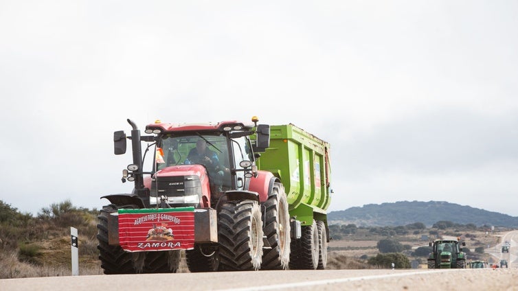 Los tractores vuelven a tomar las carreteras