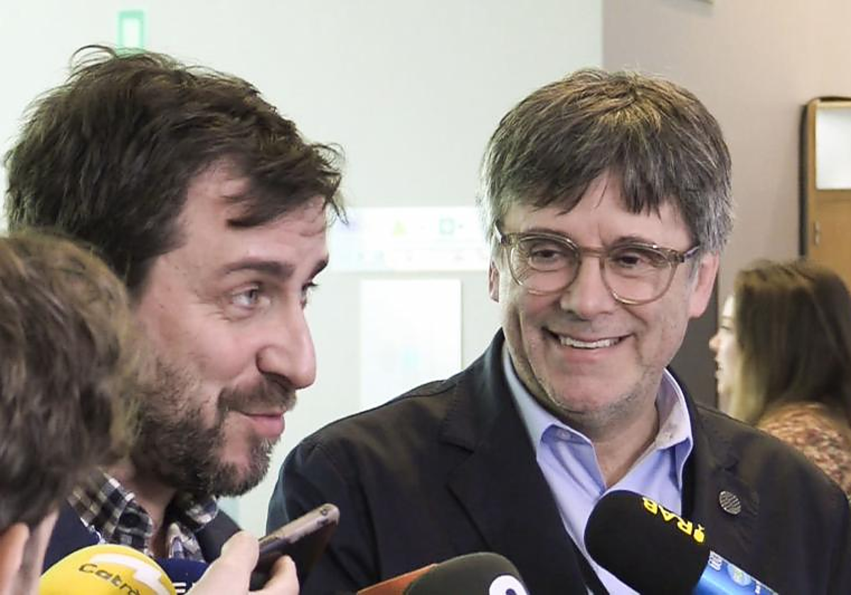 Toni Comín y Carles Puigdemont, en una imagen de 2024