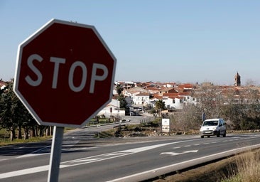 Muere un hombre de 35 años tras salirse su coche de la carretera entre Añora y Dos Torres