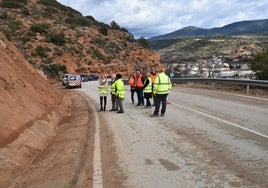 Avanzan las obras de las carreteras de  Landete y Mira dañadas con el paso de la dana