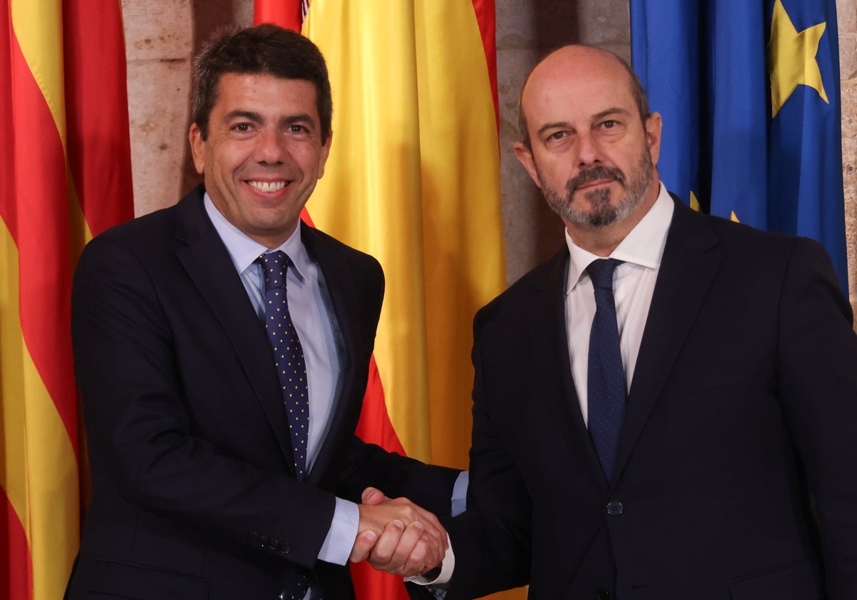 Imagen del presidente de la Generalitat Valenciana, Carlos Mazón, y el del Senado, Pedro Rollán