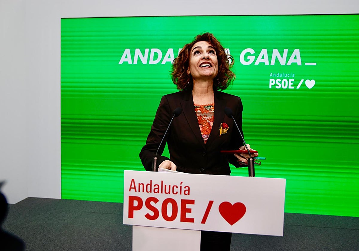 María Jesús Montero, este viernes en la rueda de prensa ofrecida en la sede del PSOE andaluz en Sevila