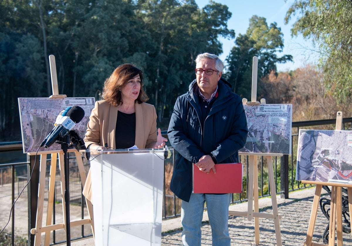 La alcaldesa de Palma del Río, durante la presentación del proyecto este viernes