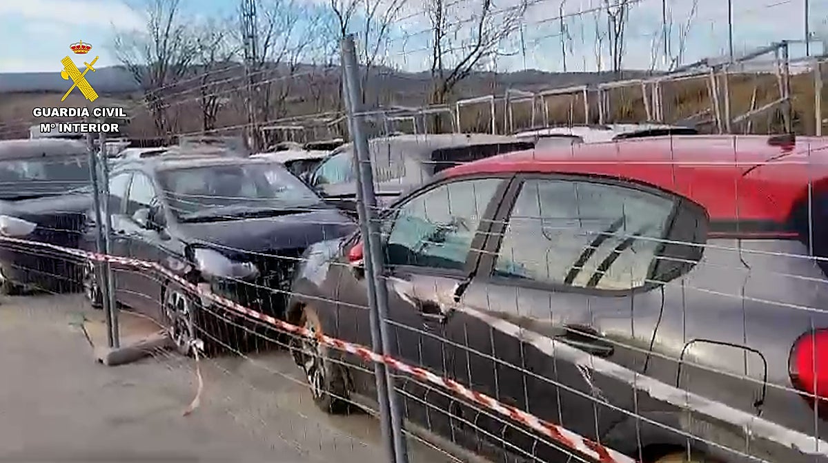 Imagen de coches robados que fueron afectados por la dana del 29 de octubre en Valencia