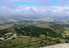 La montaña de Córdoba con un mirador natural  desde el que se ve media Andalucía