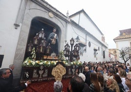 La procesión del Beato Cristóbal con la comunidad de Jesús Nazareno en Córdoba, en imágenes