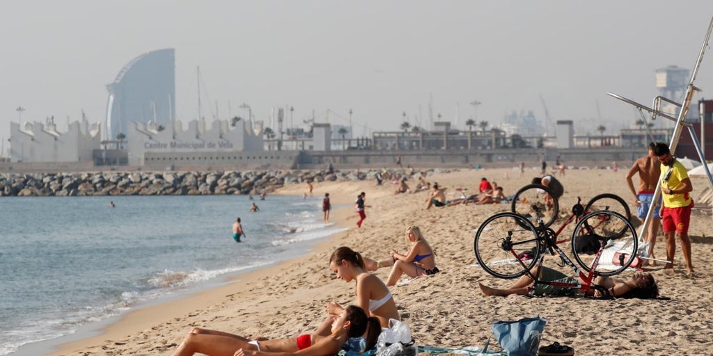 Cuatro detenidos por una presunta agresión sexual a una mujer en una playa de Barcelona